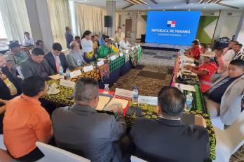 Reunión de transición en el Ministerio de Gobierno.