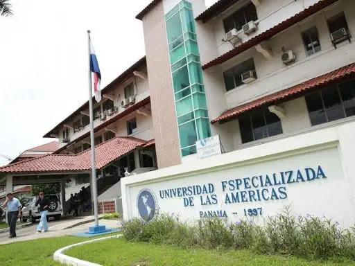 La rectora de la UDELAS, Nicolasa Terreros Barrios, advirtió en la Asamblea Nacional que el recorte presupuestario compromete la continuidad de proyectos, docentes y estudiantes.