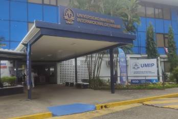 La universidad tiene una matrícula de mil 500 estudiantes.