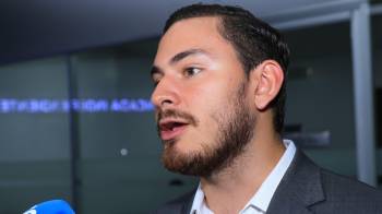 Vásquez publicó en su cuenta de X la critica a Mulino luego que éste divulgara las fotografías de su reunión con delegados de la Cámara de Comercio.