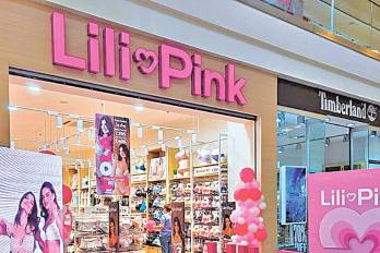 Autoridades colombianas investigan a empresarios vinculados al caso Lili Pink por presunto lavado de dinero y contrabando, mientras la defensa insiste en que no existen imputaciones formales.