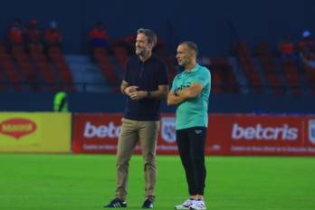 Christiansen mostró nuevamente su preocupación por el estado físico de los jugadores.