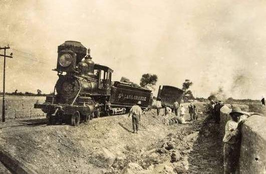 ren descarrilado en el Valle Chicama, La Libertad (1930).