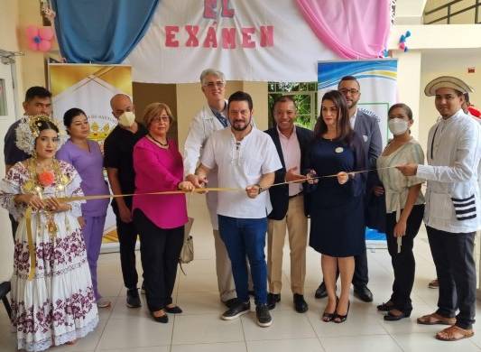 En el acto inaugural estuvieron presentes autoridades de la Udelas, el doctor y científico panameño Ibis Sánchez Serrano, el cuerpo médico y el alcalde Samid Sandoval.
