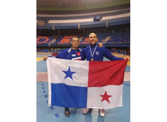 El deportista logró ser nuevamente Campeón Centroamericano de Espada Masculina.