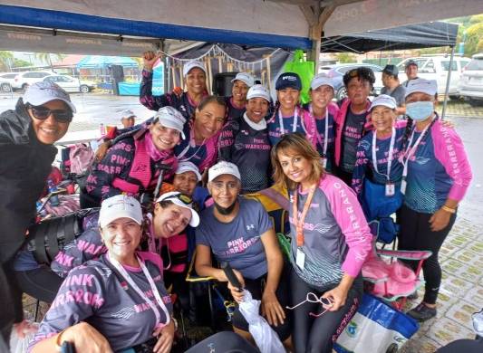 Los equipos de Pink Warriors Stars de Panamá y Pink Pirates de Colombia tuvieron una excelente participación en la categoría Sobrevivientes de Cáncer de Mama.