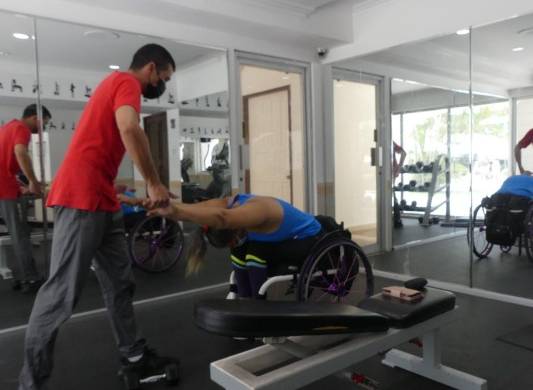 Iveth Valdés, una historia de perseverancia en el deporte paralímpico.