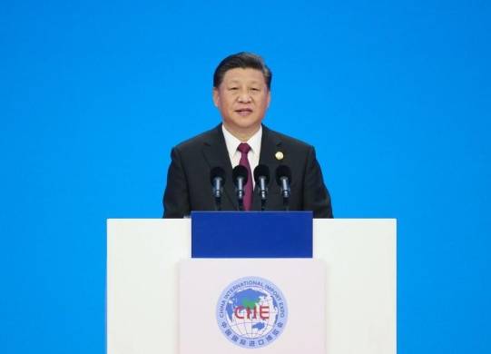 El presidente chino, Xi Jinping, pronuncia un discurso en la apertura de la CIIE, en Shanghai, este de China, el 5 de noviembre de 2018.