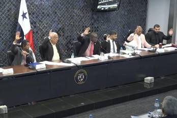 En la imagen aparecen los integrantes de la Comisión de Gobierno, Justicia y Asuntos Constitucionales.