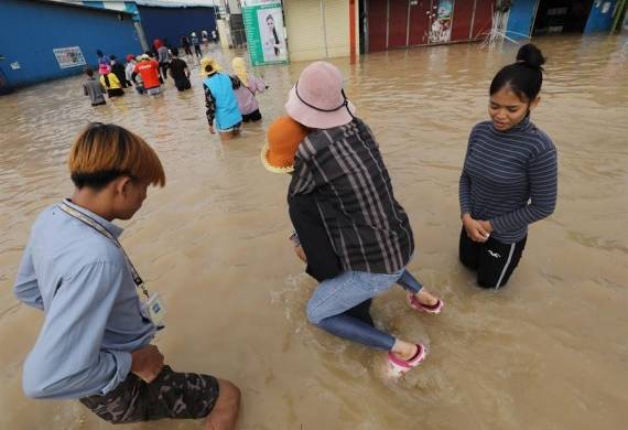 Al menos 123 muertos por las inundaciones en Vietnam y Camboya
