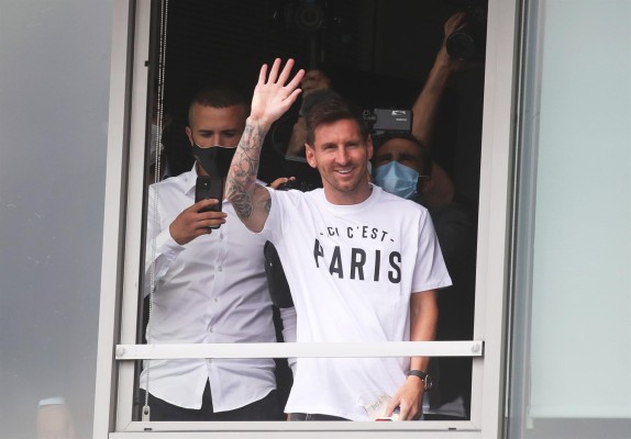 El primer día de Messi en París