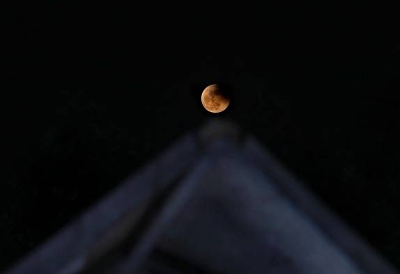 La luna vuelve a eclipsarse y el fenómeno no se repetirá en tres años