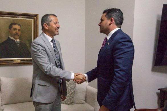 En la reunión Domínguez agradeció el apoyo del Gobierno panameño a su postulación.
