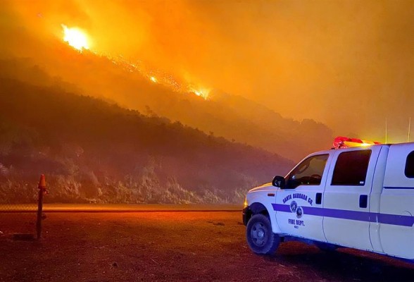 'Cave fire', el incendio que consume el sur de California