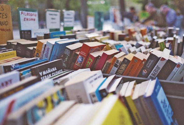 Más de la mitad de los jóvenes en América Latina y el Caribe no alcanza los niveles requeridos en capacidad lectora para el momento en que concluyen los estudios secundarios.