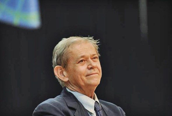 El libro está dedicado al investigador Richard Cooke, quien formó parte del equipo del STRI.