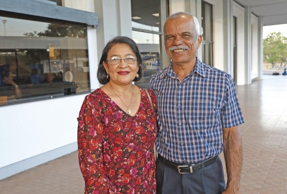 Julián Domínguez y Nidia Pérez de Domínguez