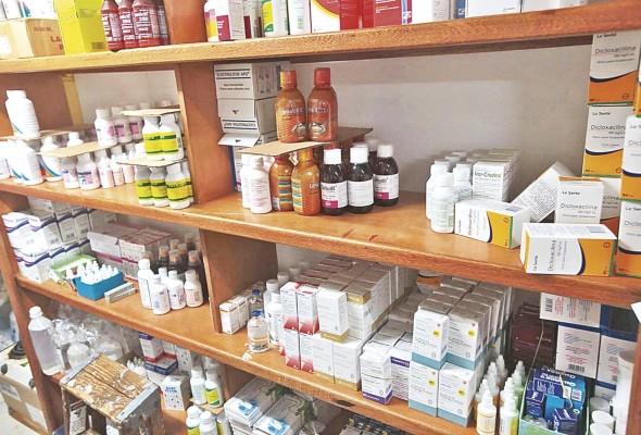 A partir del 15 de agosto debe empezar a regir el descuento del 30% en los medicamentos.