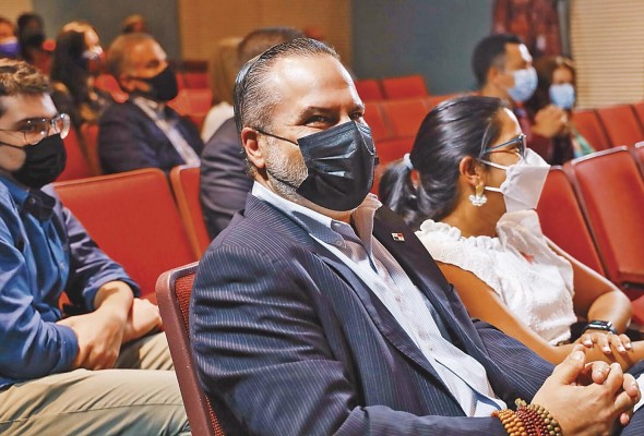 La exposición contó con el apoyo de Micultura, donde estuvo presente el viceministro Gabriel González.