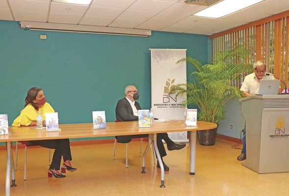 Ernesto Endara, durante la presentación.