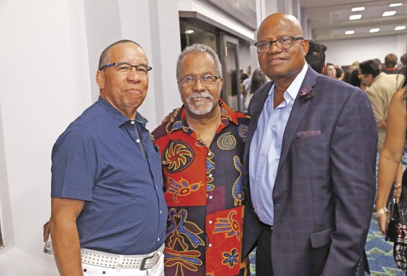 Luis Pinedo, Tito Johnson y Carlos Morgan