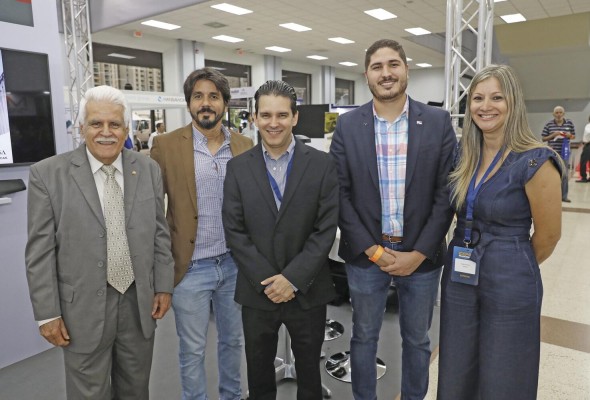 Federico Richa Humbert, David Rodríguez, Federico Richa de la Guardia, Julio Caballero y Nadja Cooper de Richa