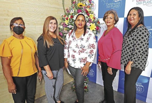 Ros Rivas, Jackeline, Ana Miranda, Ilza Rivas, Geneva Torres
