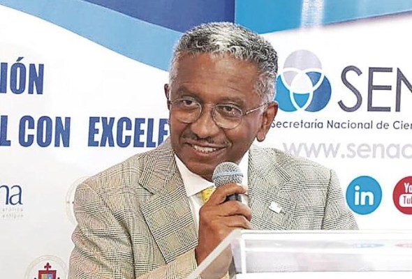 Eduardo Ortega, director de la Senacyt