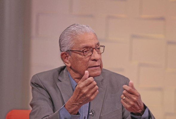 Daniel Esquivel: 'Contrato entre estado y Minera Panamá se puede parangonar con la negociación del Canal de Panamá'