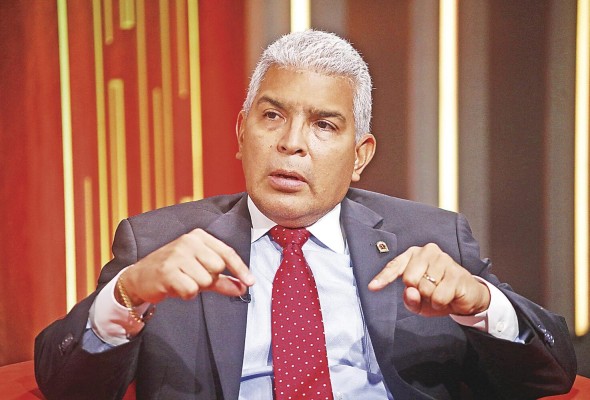 Javier Ordinola: 'Los partidos tradicionales no están siendo favorecidos por el voto electoral'