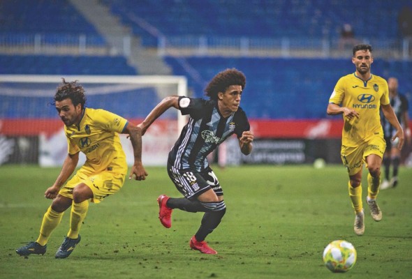 Llegó al F.C. Cartagena como una apuesta a futuro del equipo; hoy es un presente del club. Manejó el mediocampo ante el Atlético Baleares, el domingo pasado.