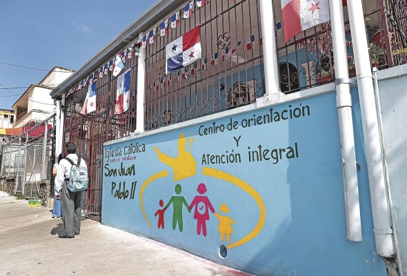 El centro se encuentra en la calle 32 de Calidonia, entre la avenida Cuba y la avenida Justo Arosemena.