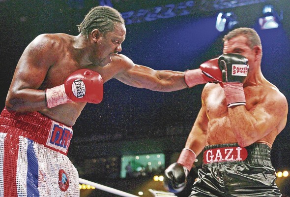 El gigante Guillermo Jones fue uno de los campeones mundiales colonenses, que no debutó en la Arena, pero realizó allí sus más memorables combates.