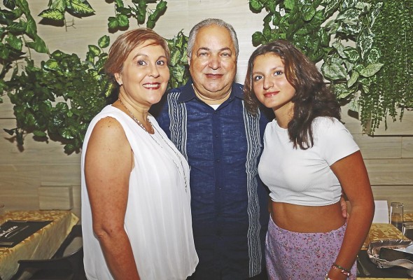 Titi Lasso de la Vega, Giovanni Cerabona y Francesca Cerabona