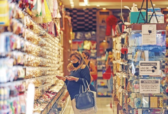 Las tres grandes economías de Latinoamérica, Brasil, México y Argentina, crecerán este año el 3,7%, el 5%, y el 5,8%, respectivamente, según el FMI.