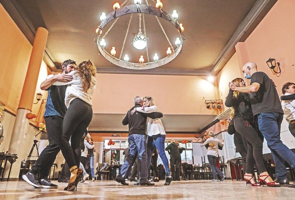 Las casas de tango no han podido “aprovechar” el gran movimiento turístico interno.