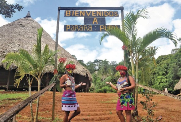 La comarca Emberá, se sitúa en las riveras del río Chagres.