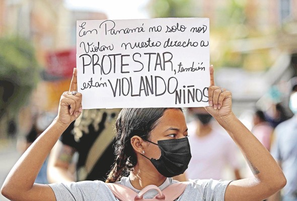 La población ha organizado protestas frente a las denuncias de abusos sexuales a menores con discapacidad en albergues del Senniaf.