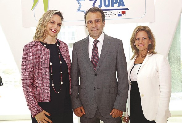 Eva Bettsak, Sion Gade Loff y Alejandra Schatzky Cohen