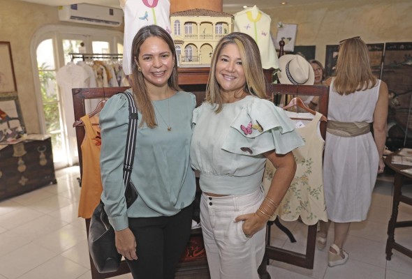 Sophie Breebaart y Andrea Sousa P.
