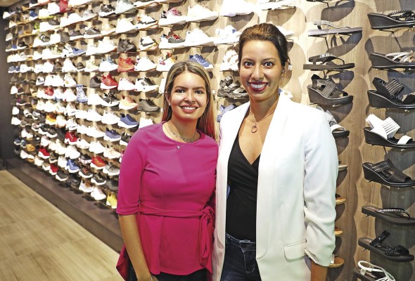 Mileika Diez y Stephanie Lombardo