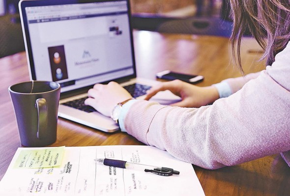 La innovación tecnológica es crucial para el emprendimiento.