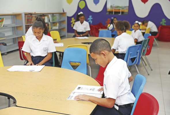 El 31 de mayo cien colegios en el país iniciarán clases semipresenciales.