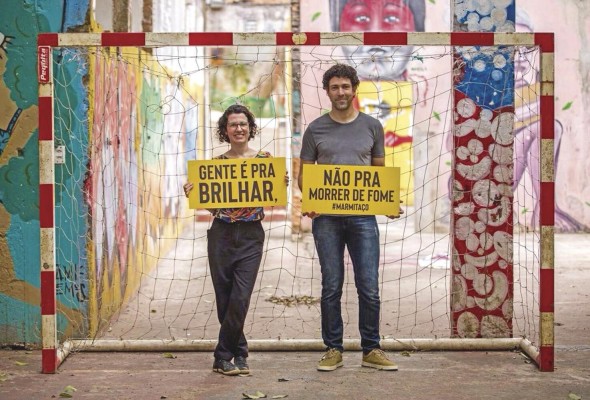 Con la Fundación Quebrada Alimentada, Oliveira y Salay han ofrecido más de 80,000 comidas a personas necesitadas.