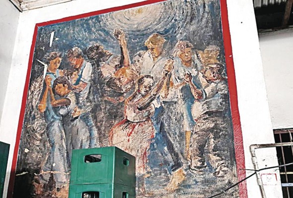 Mural 'El pindín' de Carlos Francisco Changmarín, en la cantina de la placita. (Obra destruida).