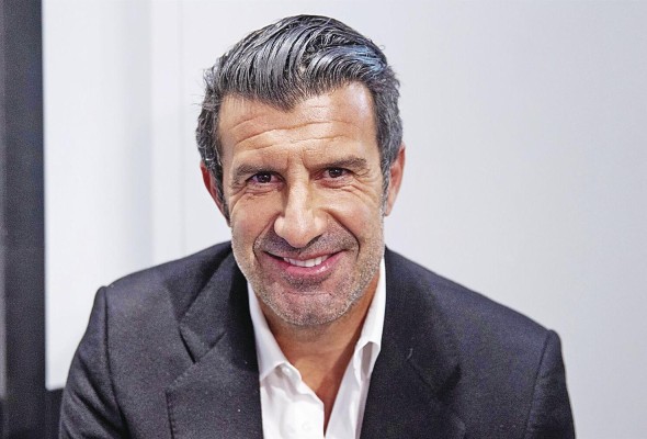 Figo llegó a postularse como candidato para presidir la FIFA en 2015.