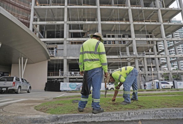 Solo en el sector construcción, el Gobierno tiene una deuda de $300 millones.