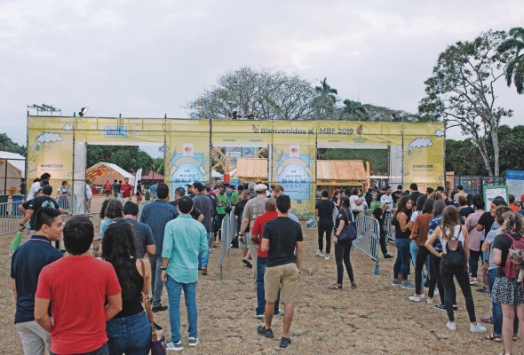 Es un festival de verano en el que se puede disfrutar del buen clima.