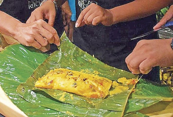 Arturo Illueca destacó la variedad de tamales que se sirven para la fiesta de fin de año.