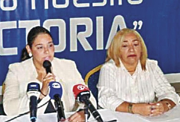 García Miró resaltó el alto porcentaje de participación de candidatas mujeres.